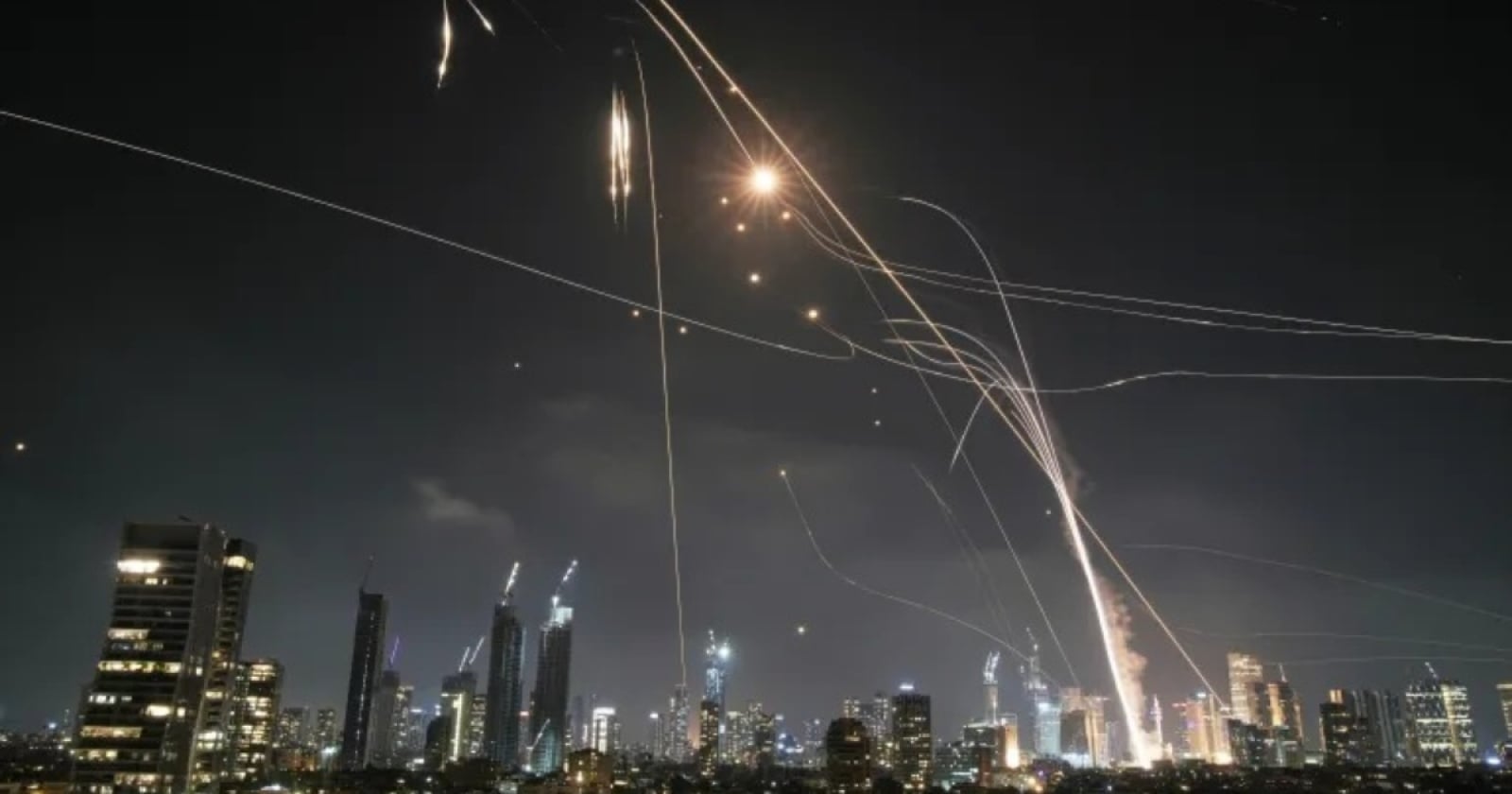 Rencana Khusus: Krisis Listrik Melanda Iran Utara Akibat Rudal Israel Hantam Menara Tegangan Tinggi di Teheran