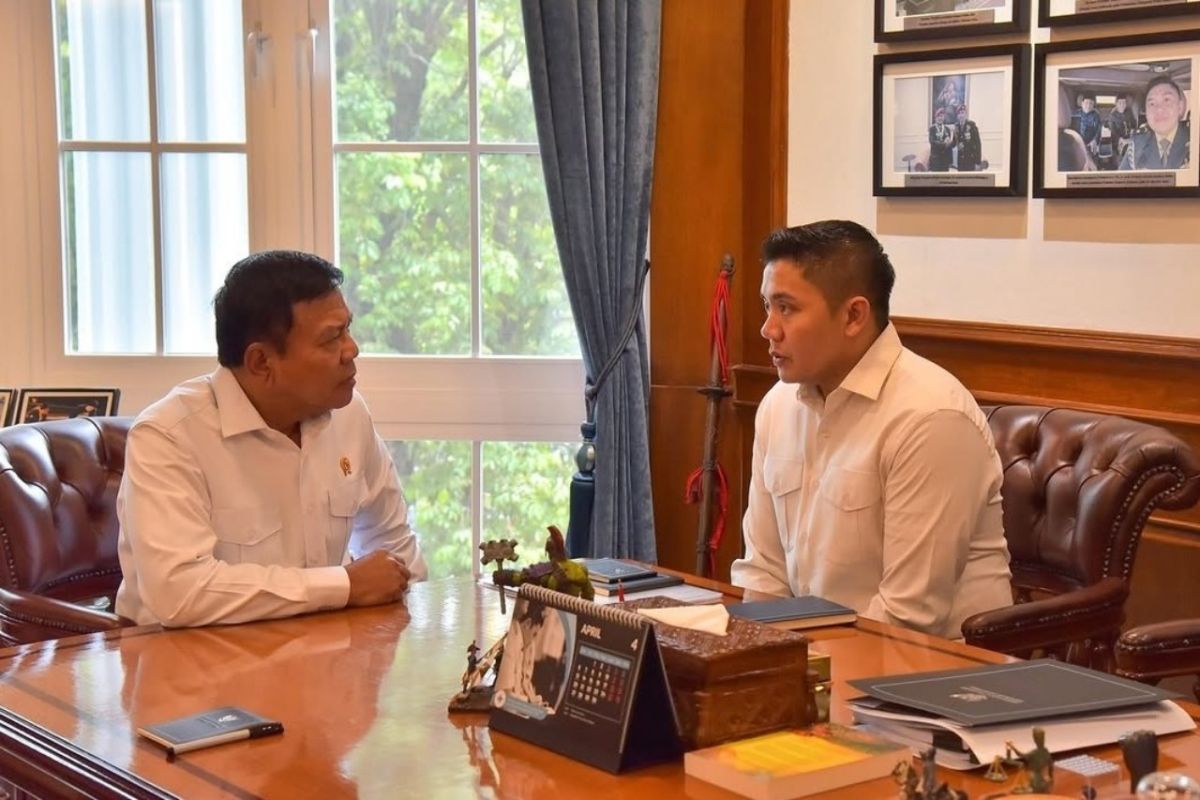 Yang Dibahas: Seskab Teddy terima Kepala BIN bahas sidang TPA dan isu terkini