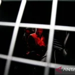 KPK tahan Bupati Tulungagung 120426 ryl 6 2