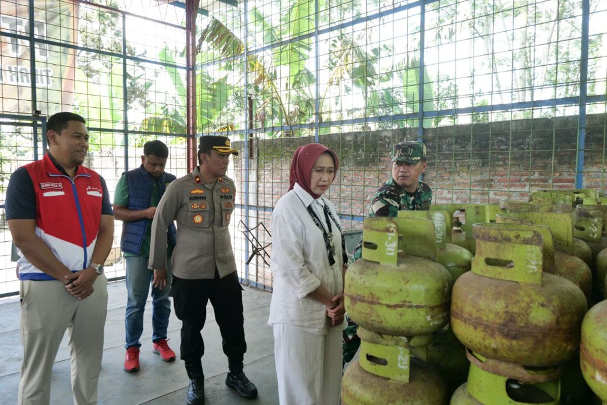 Pengumuman Resmi: Tiga saksi diperiksa polisi terkait dugaan penimbunan elpiji di Lumajang