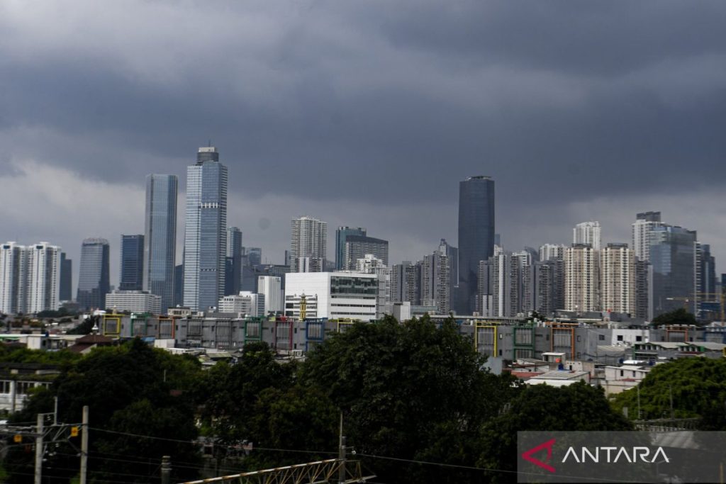 pemprov dki jakarta imbau warga waspada potensi hujan ekstrem 2711598