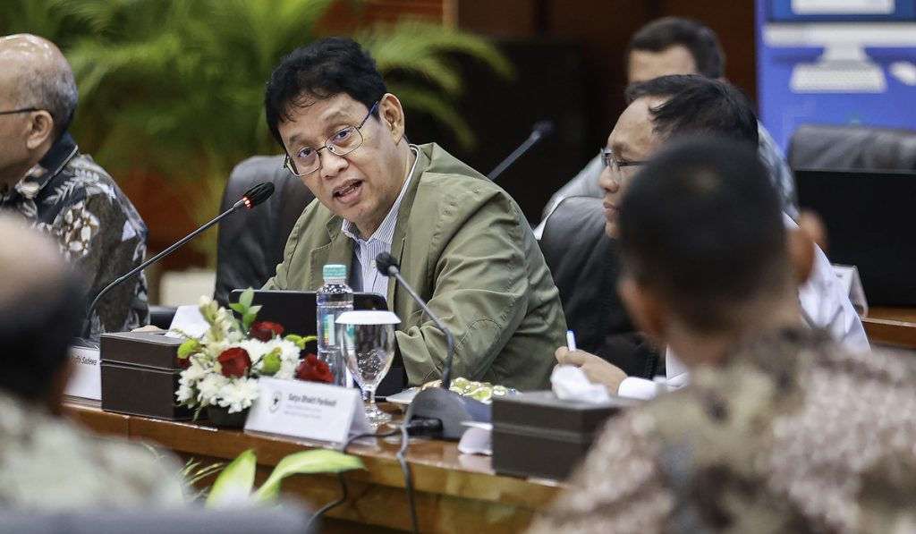 Menteri Keuangan Purbaya Yudhi Sadewa mengikuti sidang aduan kanal Debottlenecking Satgas P3M-PPE di Gedung Kementerian Keuangan, Jakarta, Kamis (7/5/2026).